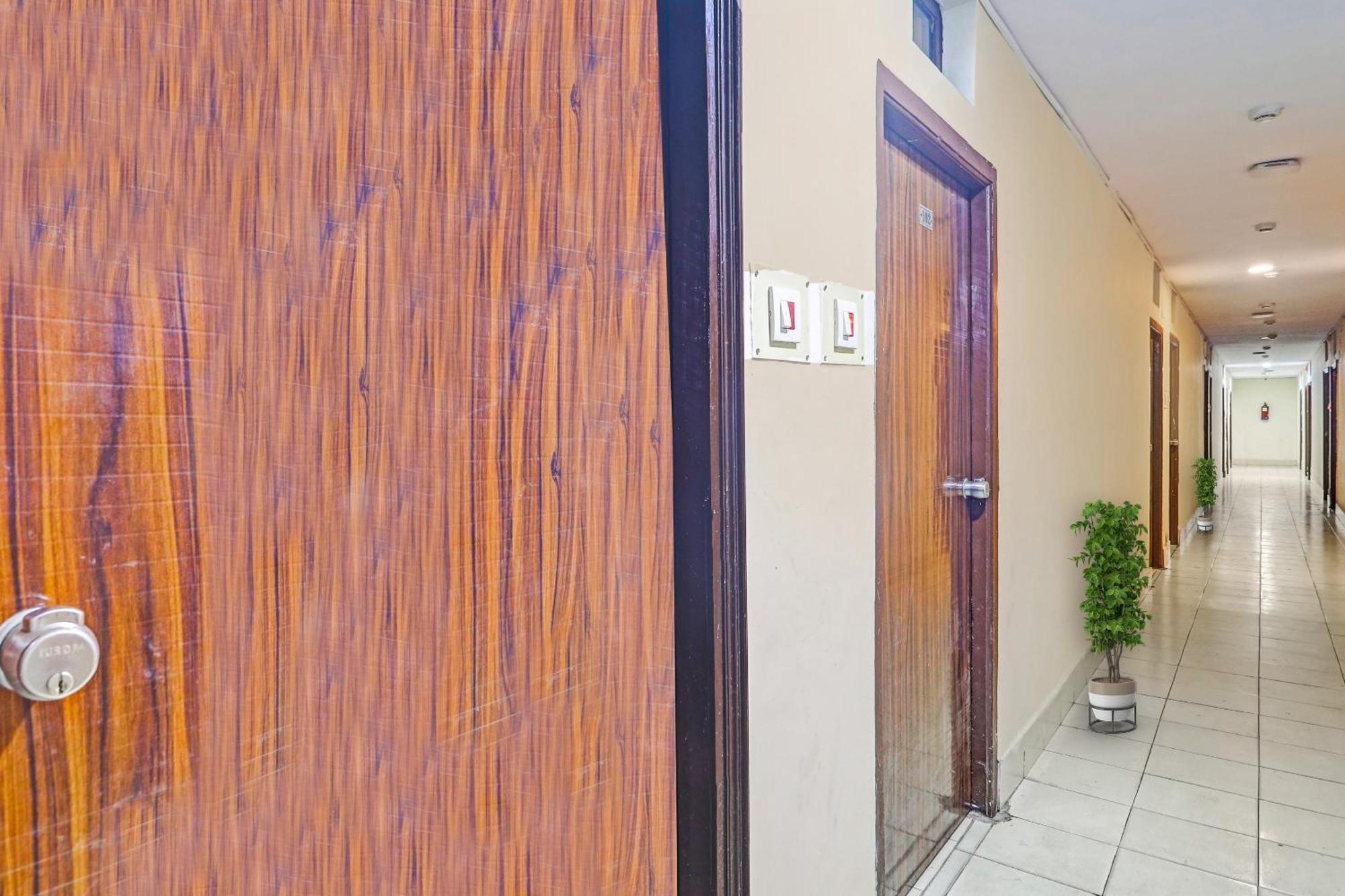 Collection O Paradise Circle Hyderabad Exterior photo